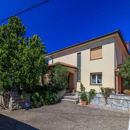 Guest house Marta 3*
